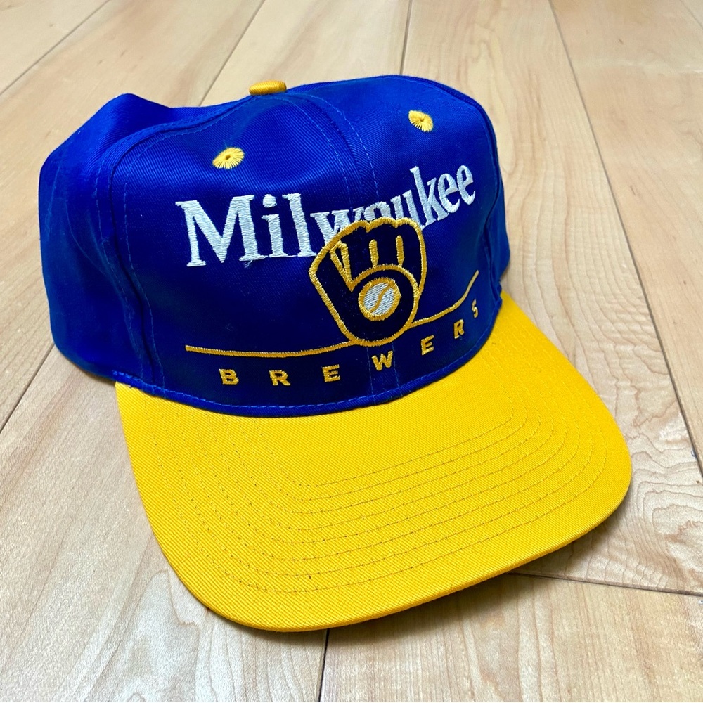 MLB Milwaukee Brewers baseball Blue and Yellow SnapBack Cap brand new